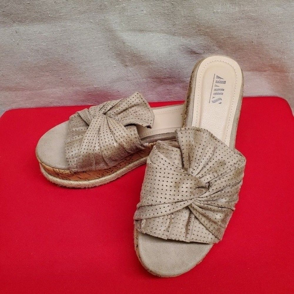 AMS Cork Bottom Slides in Size 7.5